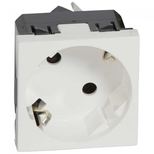 Legrand Sistem Armada 45°Açılı Şebeke Priz Beyaz - 077245